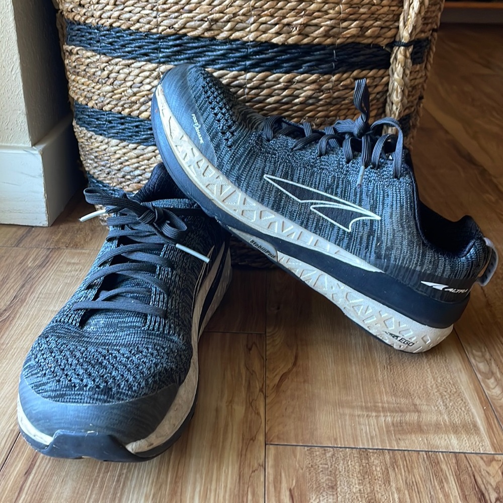 Altra Ego Paradigm 4.0 womens size 10.5